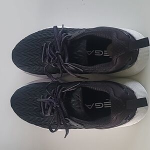 Underarmour Mega Sneakers